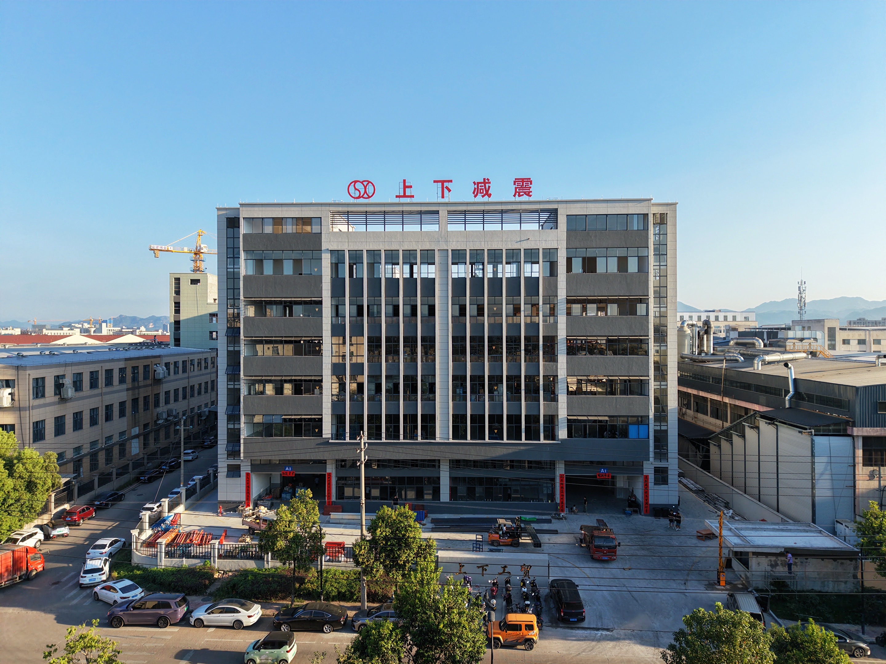 Bodo kitajske blagovne znamke naredile nov preskok v okviru politike brezvizumskega režima? Naše podjetje odnese ključne izdelke na Motospring 2026, da bi osvojilo vzhodnoevropski trg